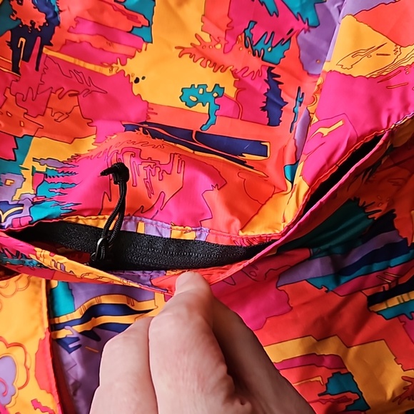 North Face Pink Black Abstract Fanorak Windbreaker L - Picture 11 of 11